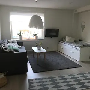  Apartment Mysig Studiolaegenhet I Vaestra
